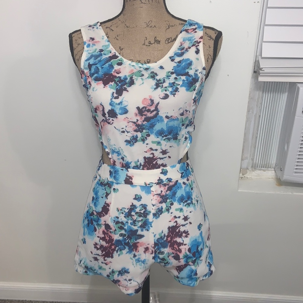 *NEVER WORN* Cutout Romper Size S